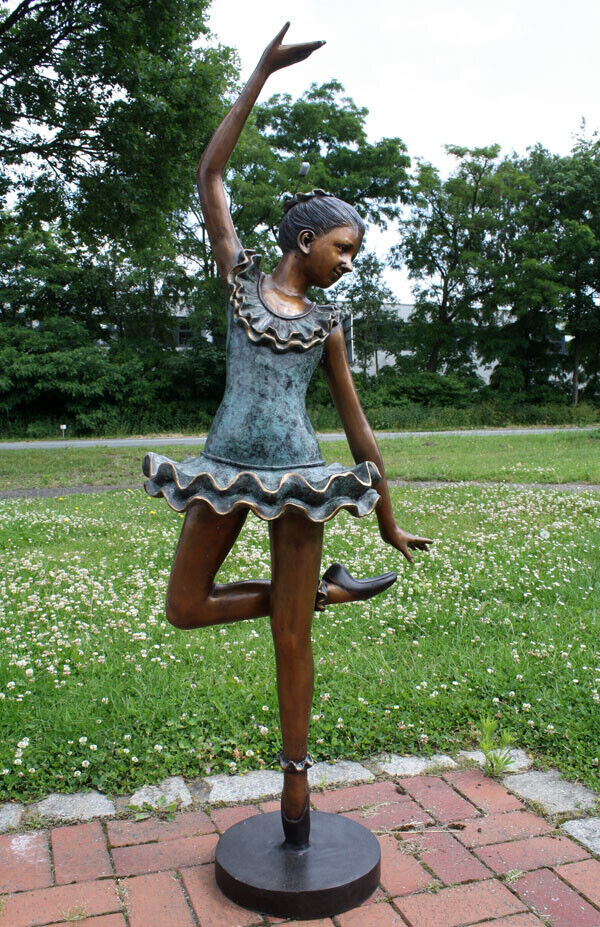 Bronzefigur einer großen dunkelhaarigen Ballerina Tänzerin Figur Skulptur Bronzefiguren & Bronzeskulpturen LUXONAR.com Bronzefigur einer großen dunkelhaarigen Ballerina Tänzerin Figur Skulptur Wien Österreich Online Kaufen