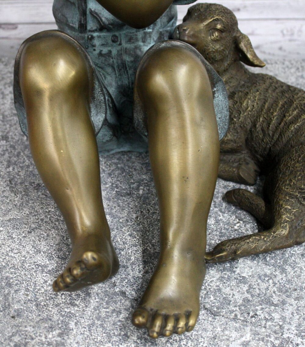 Bronzeskulptur Flöte spielender Junge mit einem Lamm Gartendekoration aus Bronze Bronzefiguren & Bronzeskulpturen LUXONAR.com Bronzeskulptur Flöte spielender Junge mit einem Lamm Gartendekoration aus Bronze Wien Österreich Online Kaufen