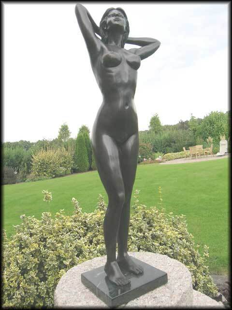 Bronzskulptur Frauenakt dunkelbraun Bronzefiguren & Bronzeskulpturen LUXONAR.com Bronzskulptur Frauenakt dunkelbraun Wien Österreich Online Kaufen