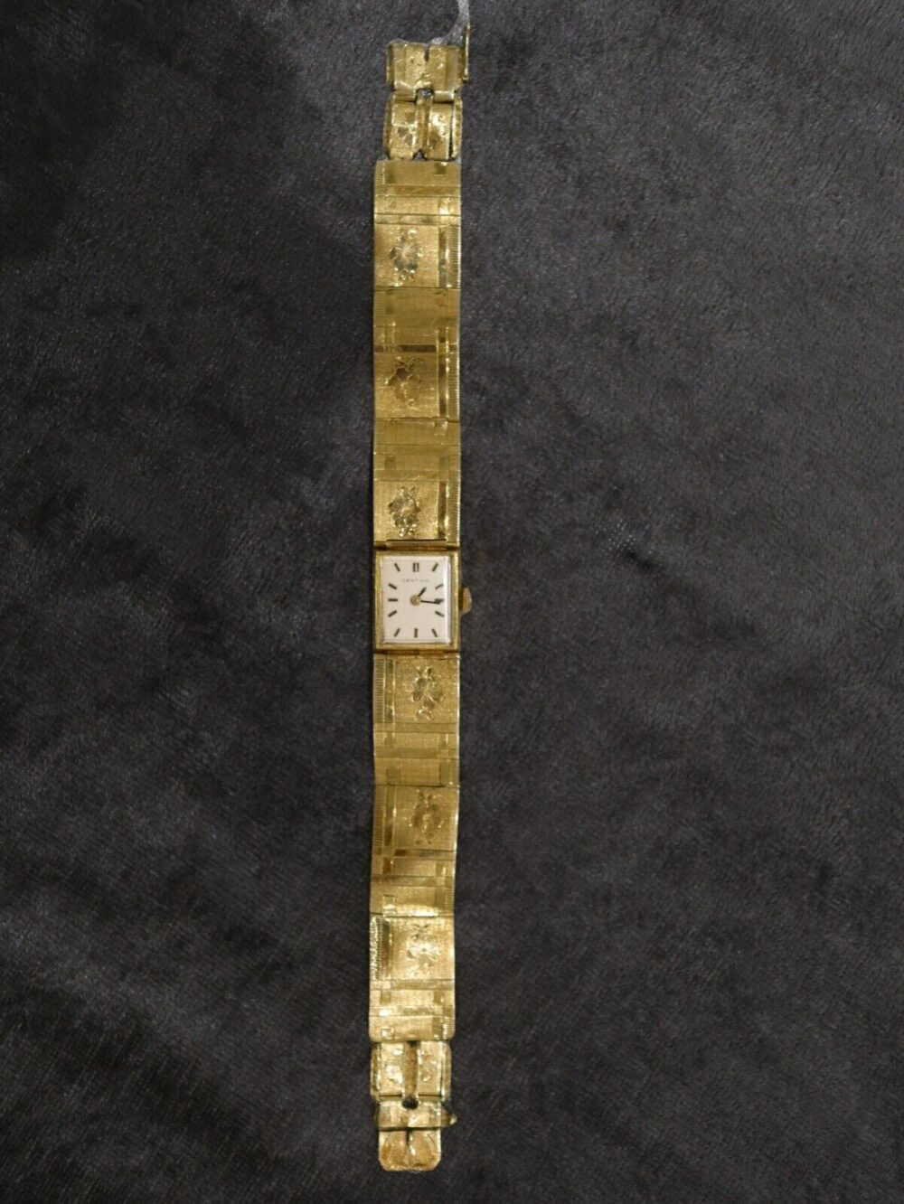Damenarmbanduhr 14K Gold, Marke Certina Uhren&schmuck LUXONAR.com Damenarmbanduhr 14K Gold, Marke Certina Wien Österreich Online Kaufen