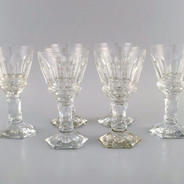 Baccarat, Frankreich. Sechser-Set Art Deco Rotweingläser aus klarem Kristallglas